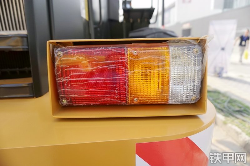 中泽华威HM856HG装载机展会( )