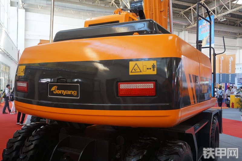 詹阳重工JYL615F挖掘机展会( )