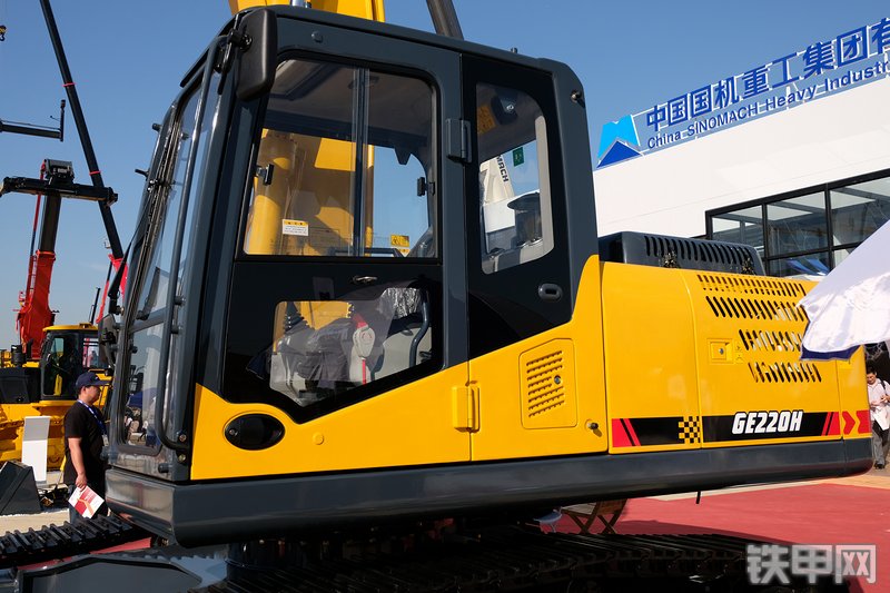 国机重工GE220H挖掘机展会( )