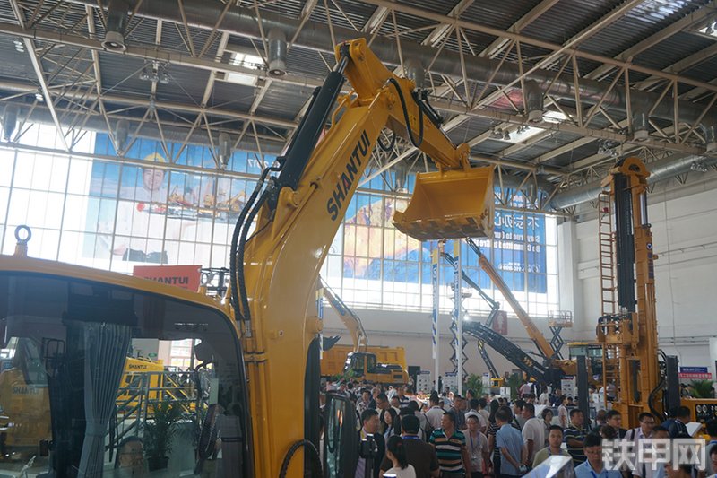 山推SE50-9挖掘机展会( )