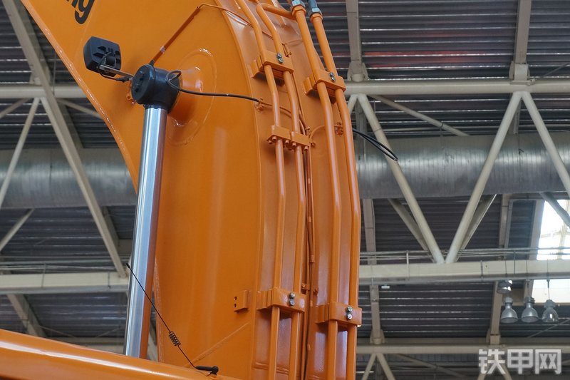 詹阳重工 JYL621F挖掘机展会( )