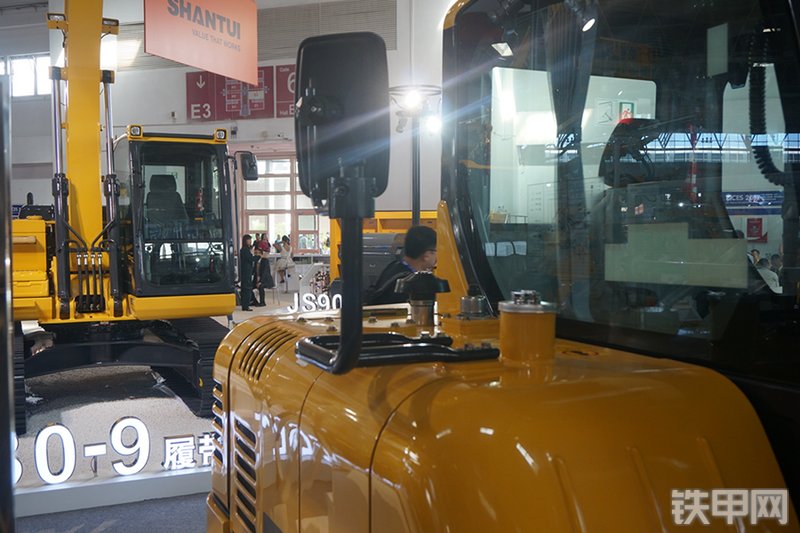 山推SE50-9挖掘机展会( )