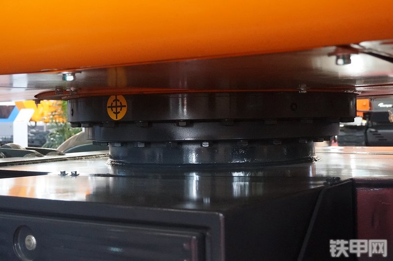 詹阳重工JYL6085挖掘机展会( )