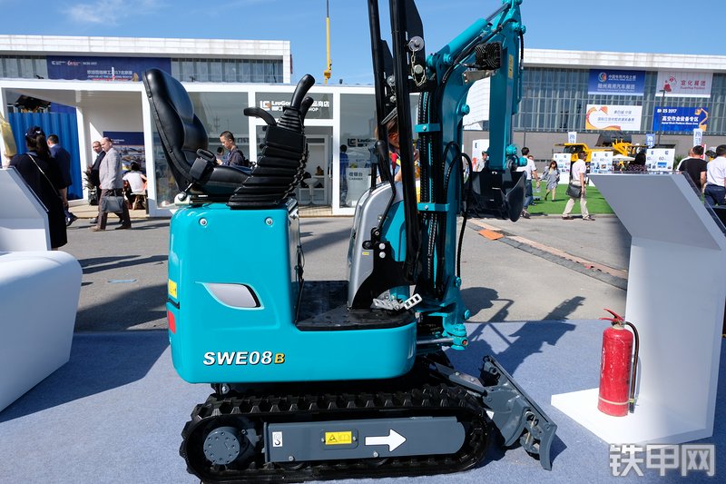 山河智能SWE08B挖掘机展会( )