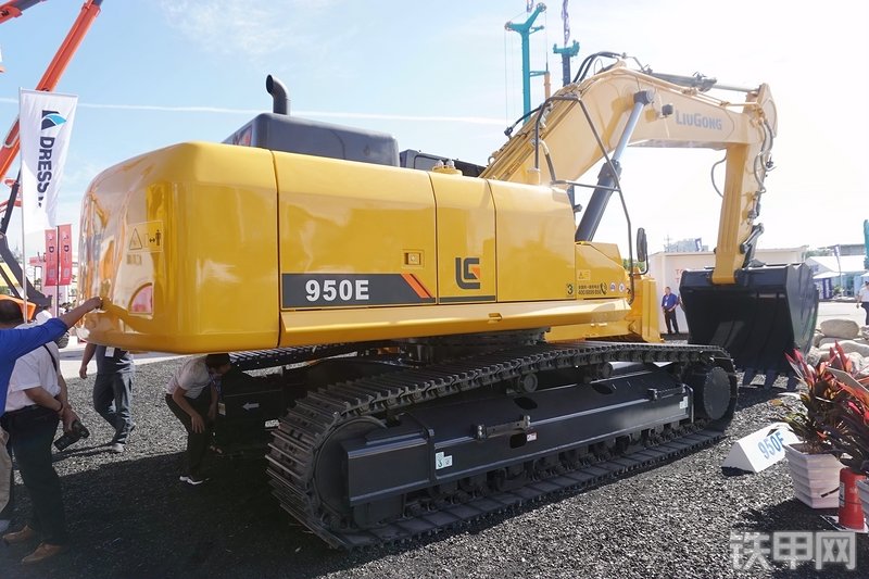 柳工CLG950E挖掘机展会( )