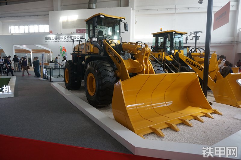 山推SL56H装载机展会( )