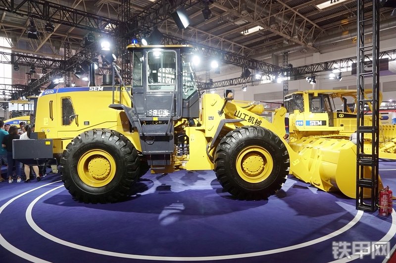 山工SEM655D装载机展会( )