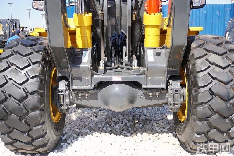 柳工VL80A装载机展会( )