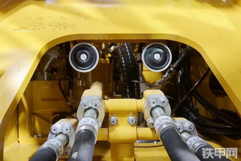 卡特彼勒349D2L液压挖掘机局部