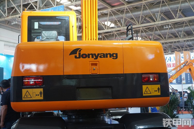 詹阳重工JYL6085挖掘机展会( )