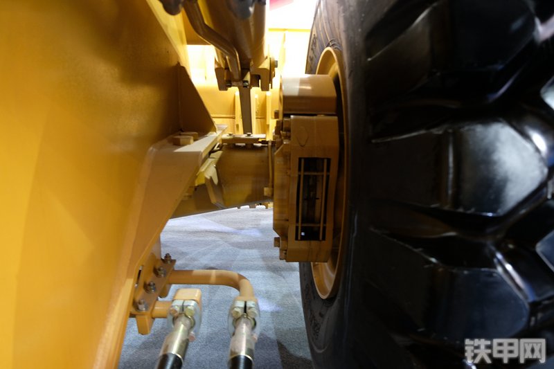 龙工LG855N装载机展会( )