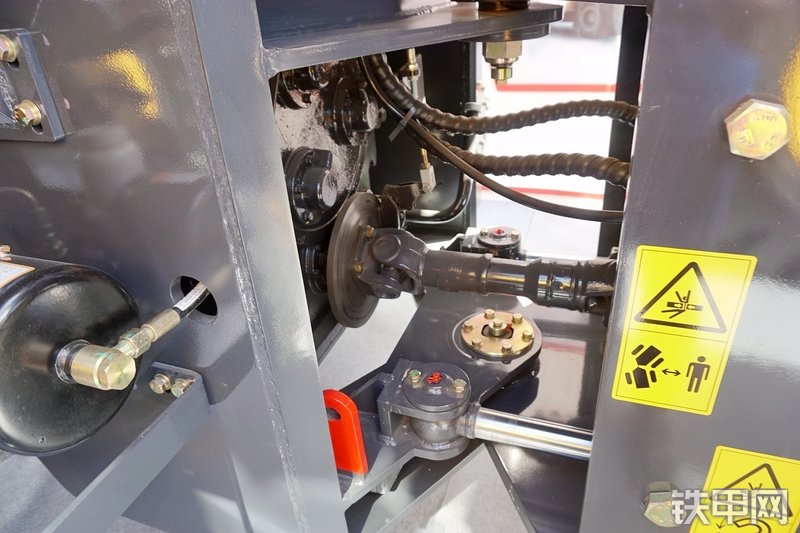 德工DG938N装载机展会( )