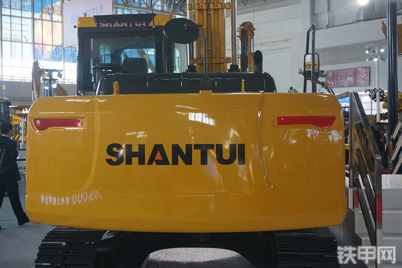 山推SE130-9挖掘机展会( )