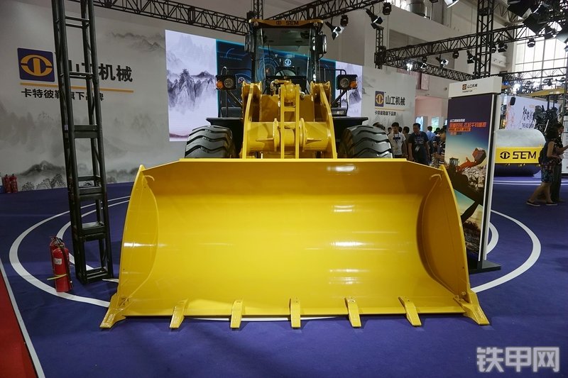 山工SEM655D装载机展会( )