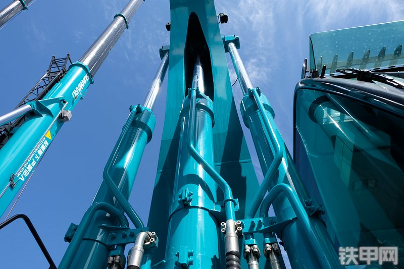 山河智能SWE500ES挖掘机展会( )