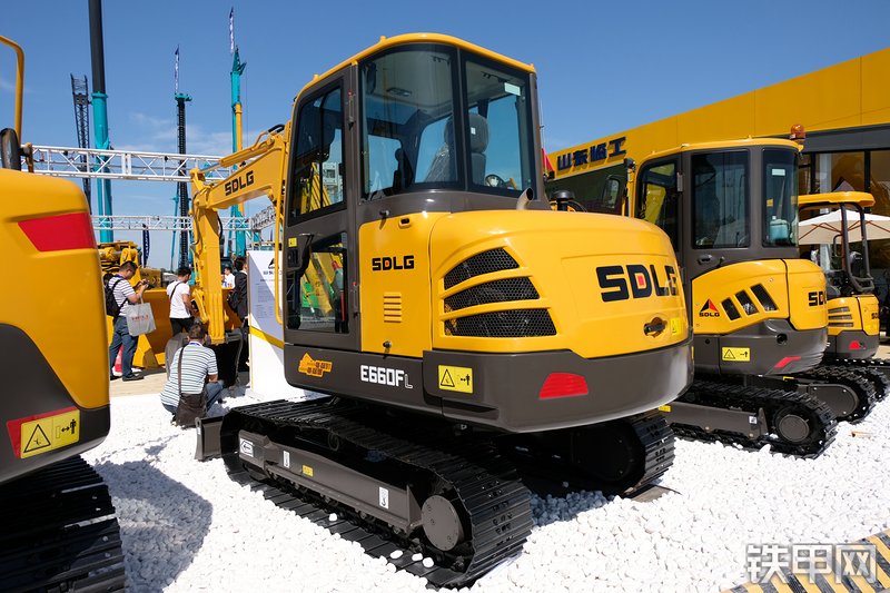 山东临工E660FL挖掘机图解( )