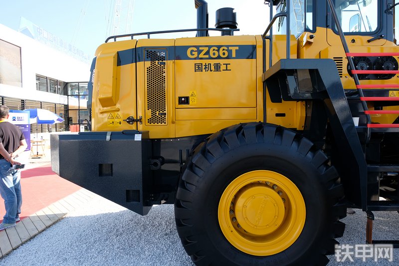 国机重工GZ66T装载机展会( )