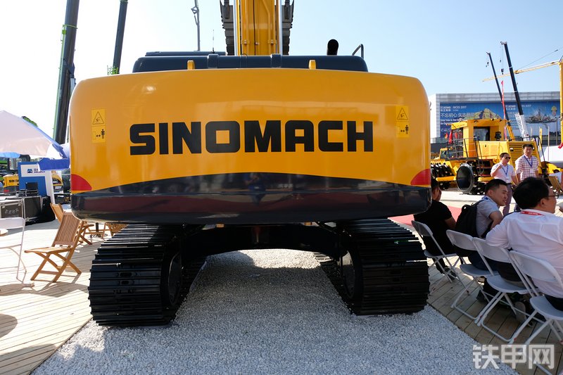 国机重工GE220H挖掘机展会( )