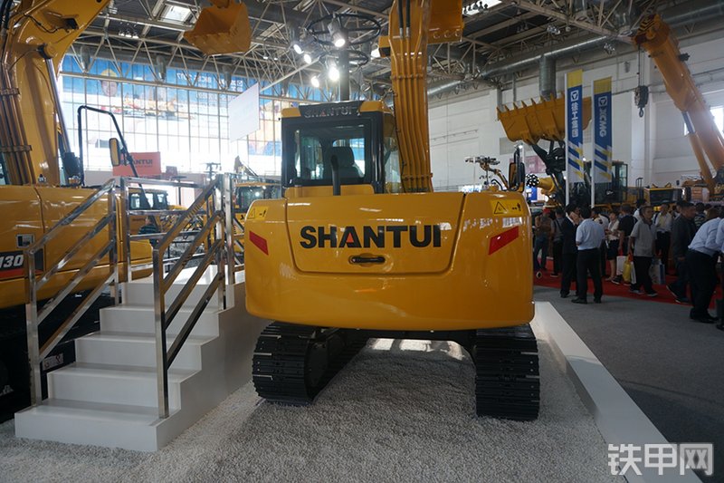 山推SE70-9挖掘机展会( )