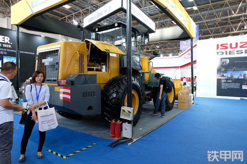 龙工LG855N装载机展会( )