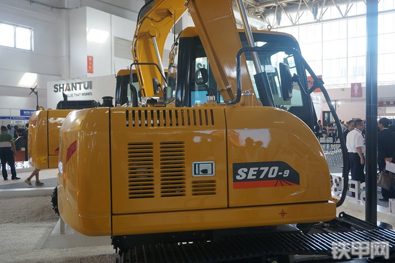 山推SE70-9挖掘机展会( )