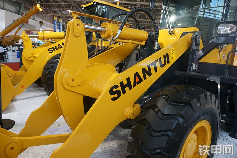 山推SL33H装载机展会( )