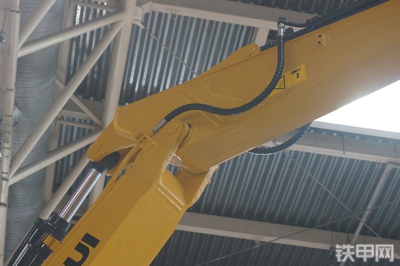 山推SE130-9挖掘机展会( )