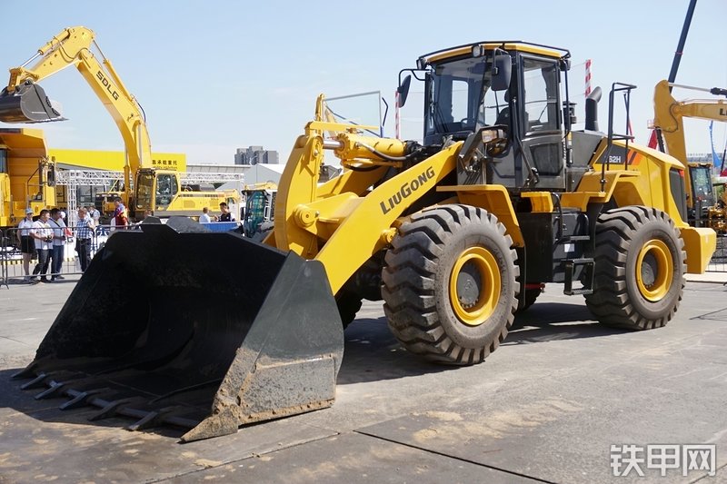 柳工CLG862H装载机展会( )