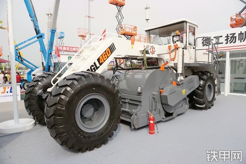 德工DGL460轮式冷再生设备