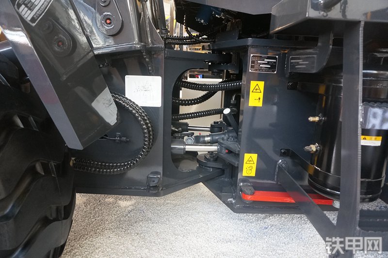 山推SL33H装载机展会( )