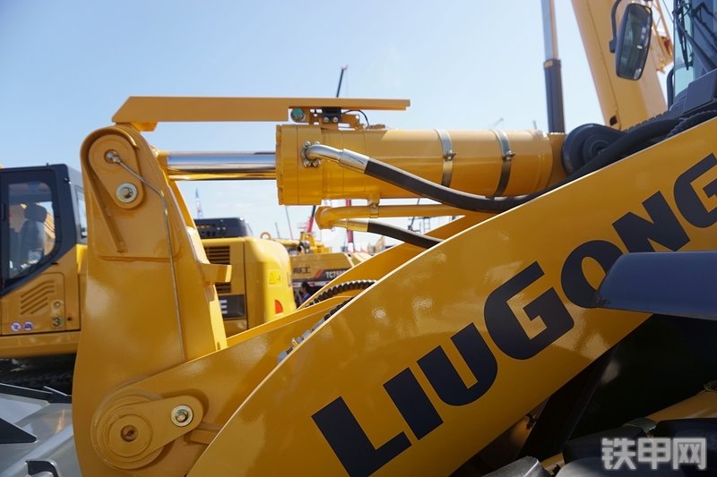 柳工CLG856H装载机展会( )