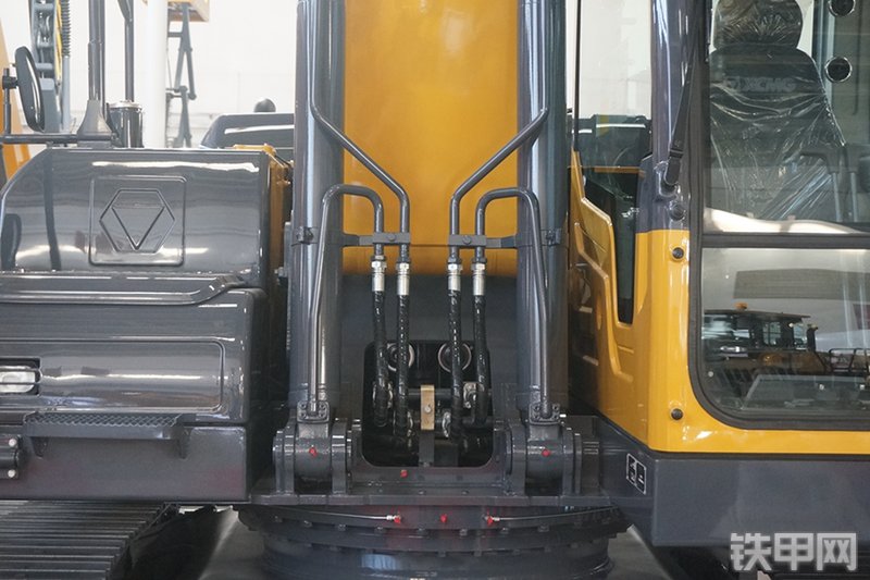 徐工XE215D挖掘机展会( )