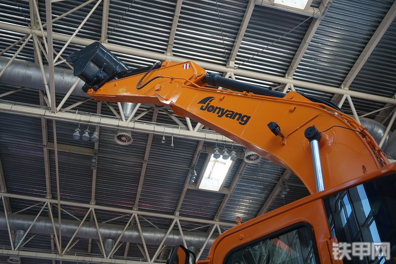 詹阳重工 JYL621F挖掘机展会( )