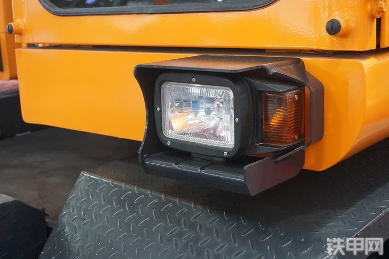 詹阳重工JYL615F挖掘机展会( )