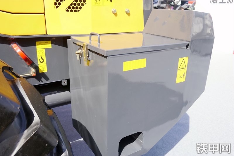 德工DG956N装载机展会( )