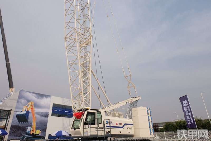 国机重工GWC200起重机展会( )