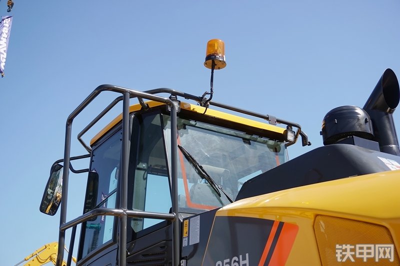 柳工CLG856H装载机展会( )