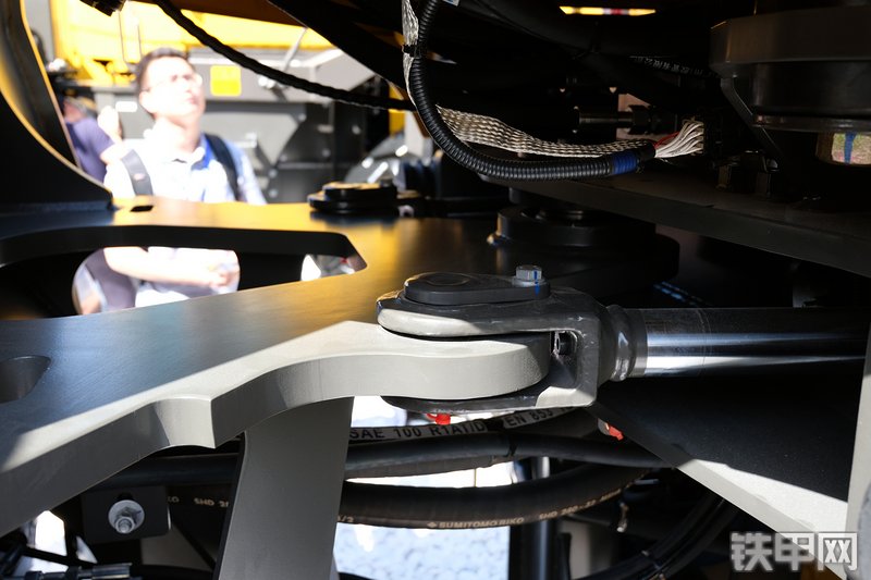 山东临工L956F-LNG装载机展会( )