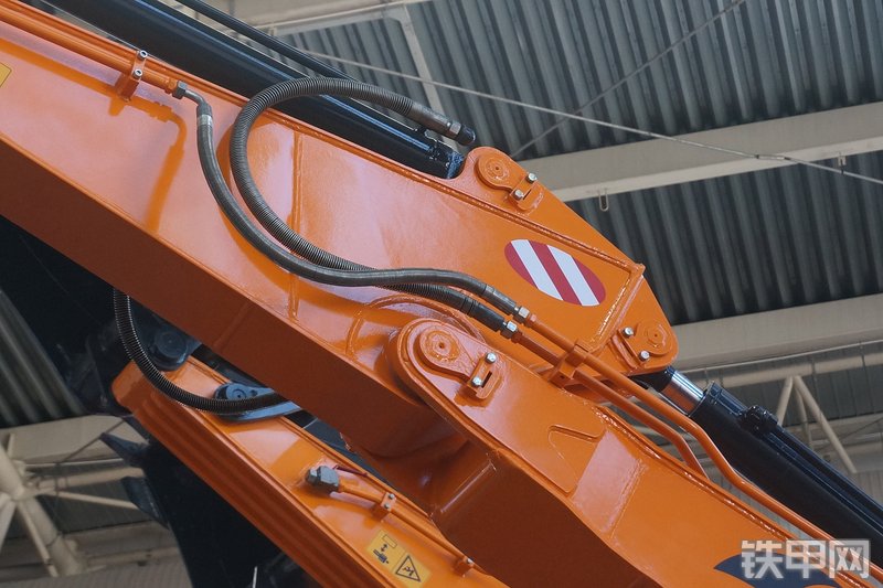 詹阳重工JYL6085挖掘机展会( )