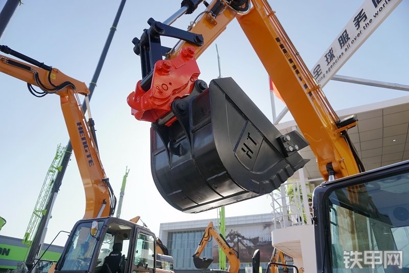 恒特重工HT80-7挖掘机展会( )