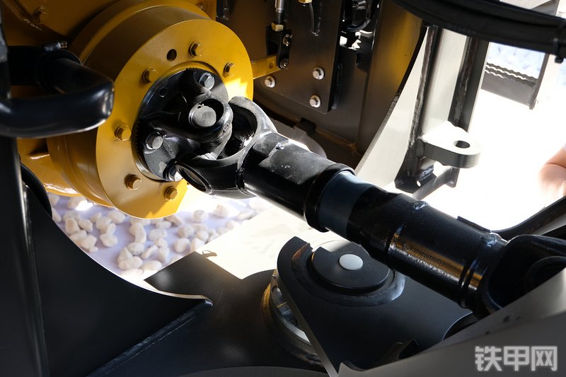 山东临工L956F-LNG装载机展会( )