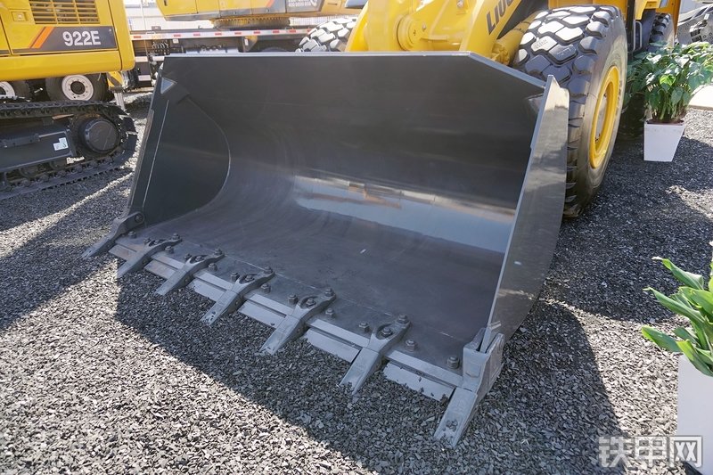 柳工CLG856H装载机展会( )