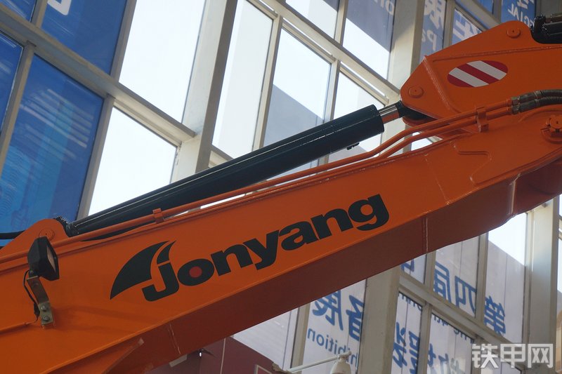 詹阳重工JYL6085挖掘机展会( )