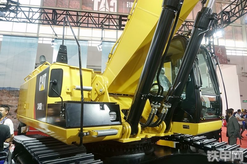 卡特彼勒349D2L液压挖掘机整机外观