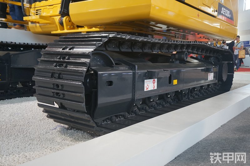 山推SE130-9挖掘机展会( )