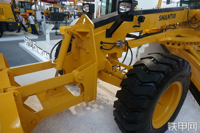 山推SG21-3平地机展会( )