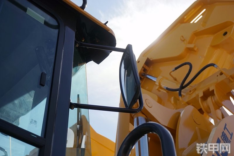 德工DG956N装载机展会( )