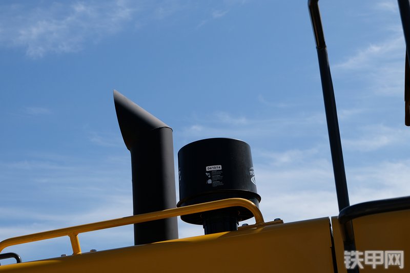 山东临工L938F装载机展会( )