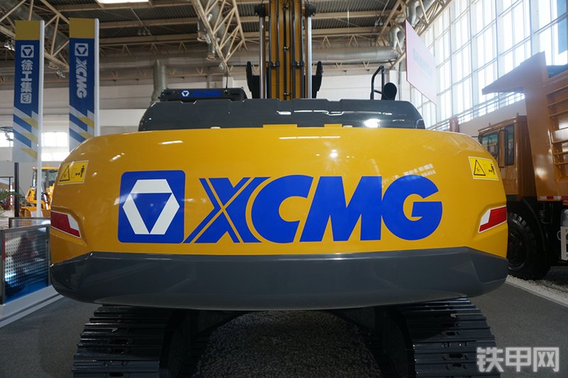 徐工XE215D挖掘机展会( )