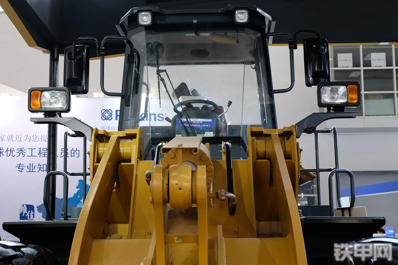 龙工LG855N装载机展会( )